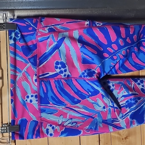 Lilly Pulitzer leggings Size Extra Small NWOT - Picture 6 of 9